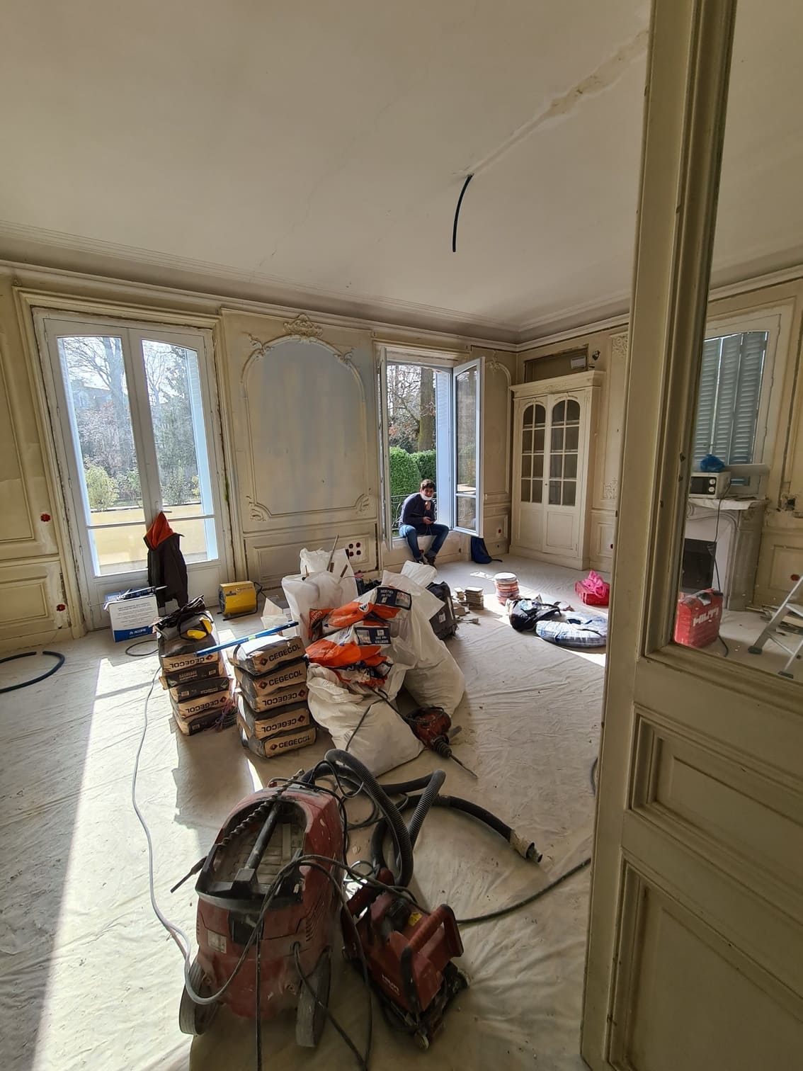 société rénovation Asnières sur Seine 92600 confiez vos travaux de rénovation à asnières à des professionnels qualifiés. rénovez votre intérieur ou extérieur avec des solutions sur mesure et un accompagnement personnalisé.
