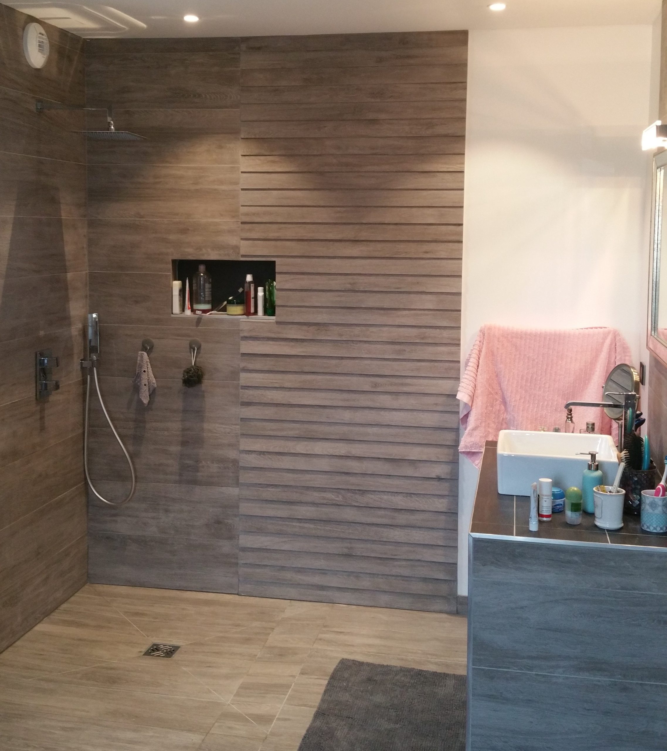 d&eacute;couvrez nos conseils et astuces pour r&eacute;ussir votre r&eacute;novation int&eacute;rieure : id&eacute;es de d&eacute;coration, choix des mat&eacute;riaux, budget et tendances pour transformer votre maison selon vos envies.