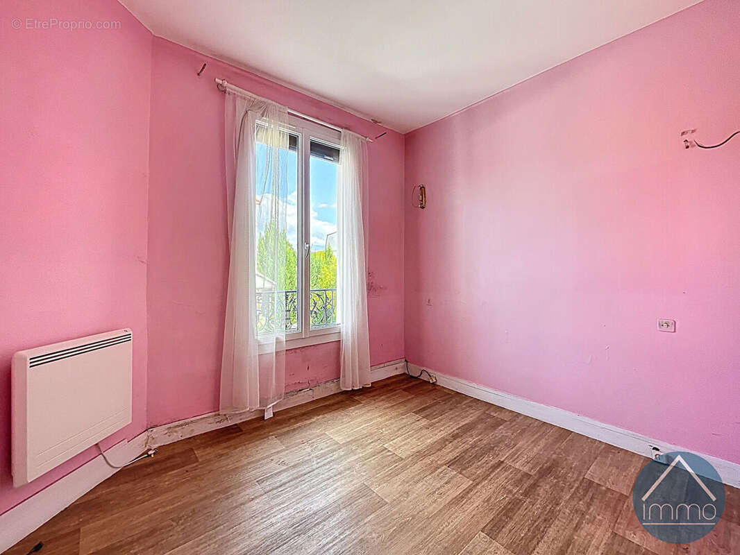 entreprise rénovation intérieure Asnières sur Seine 92600 confiez votre rénovation intérieure à asnières à des professionnels expérimentés. modernisez votre appartement ou maison avec des travaux sur mesure pour un intérieur élégant, fonctionnel et adapté à vos besoins.