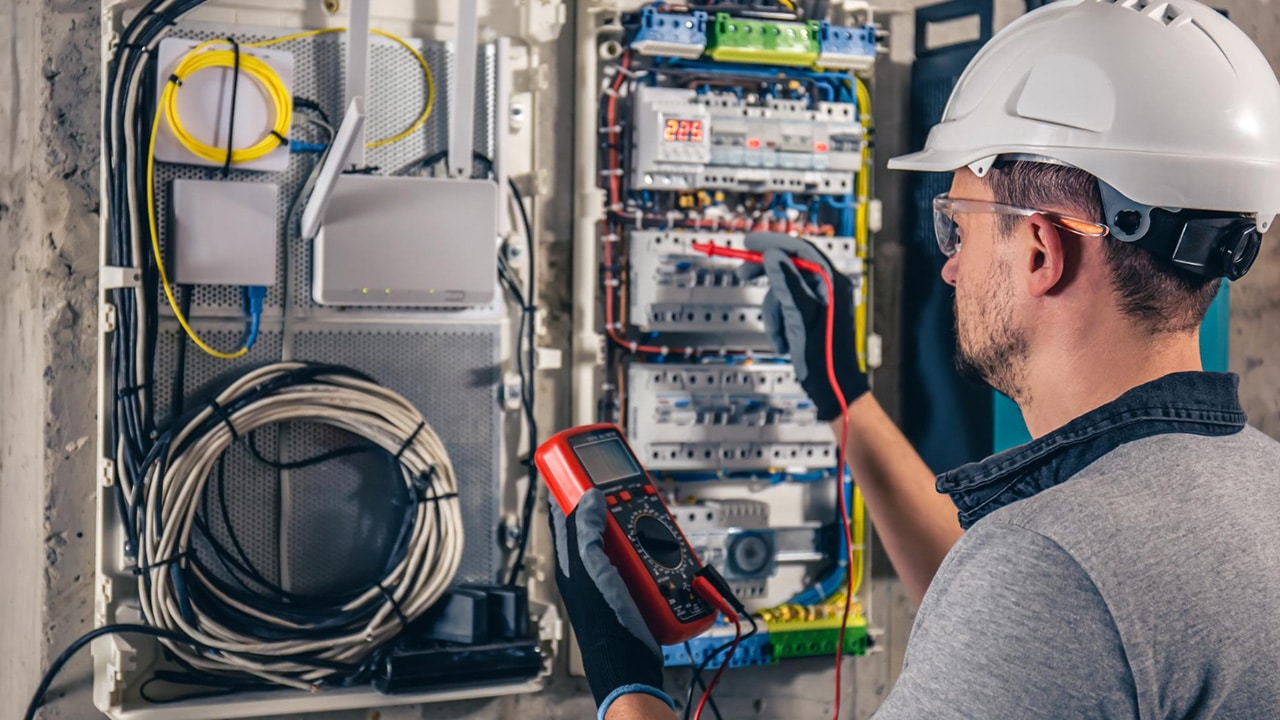 obtenez rapidement un devis &eacute;lectricit&eacute; personnalis&eacute; pour vos travaux ou votre installation &eacute;lectrique. comparez les tarifs des &eacute;lectriciens pr&egrave;s de chez vous et choisissez la meilleure offre !