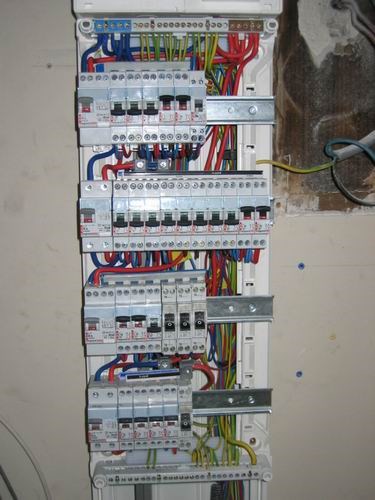 trouvez un &eacute;lectricien qualifi&eacute; &agrave; asni&egrave;res pour tous vos besoins en &eacute;lectricit&eacute; : installation, d&eacute;pannage et r&eacute;novation &eacute;lectrique. intervention rapide et devis gratuit.