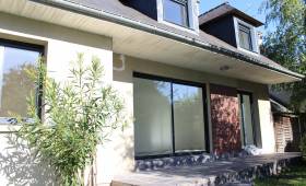 d&eacute;couvrez nos fen&ecirc;tres &agrave; asni&egrave;res : pose sur-mesure, mat&eacute;riaux de qualit&eacute; et isolation optimale pour votre confort. demandez votre devis gratuit d&egrave;s maintenant !