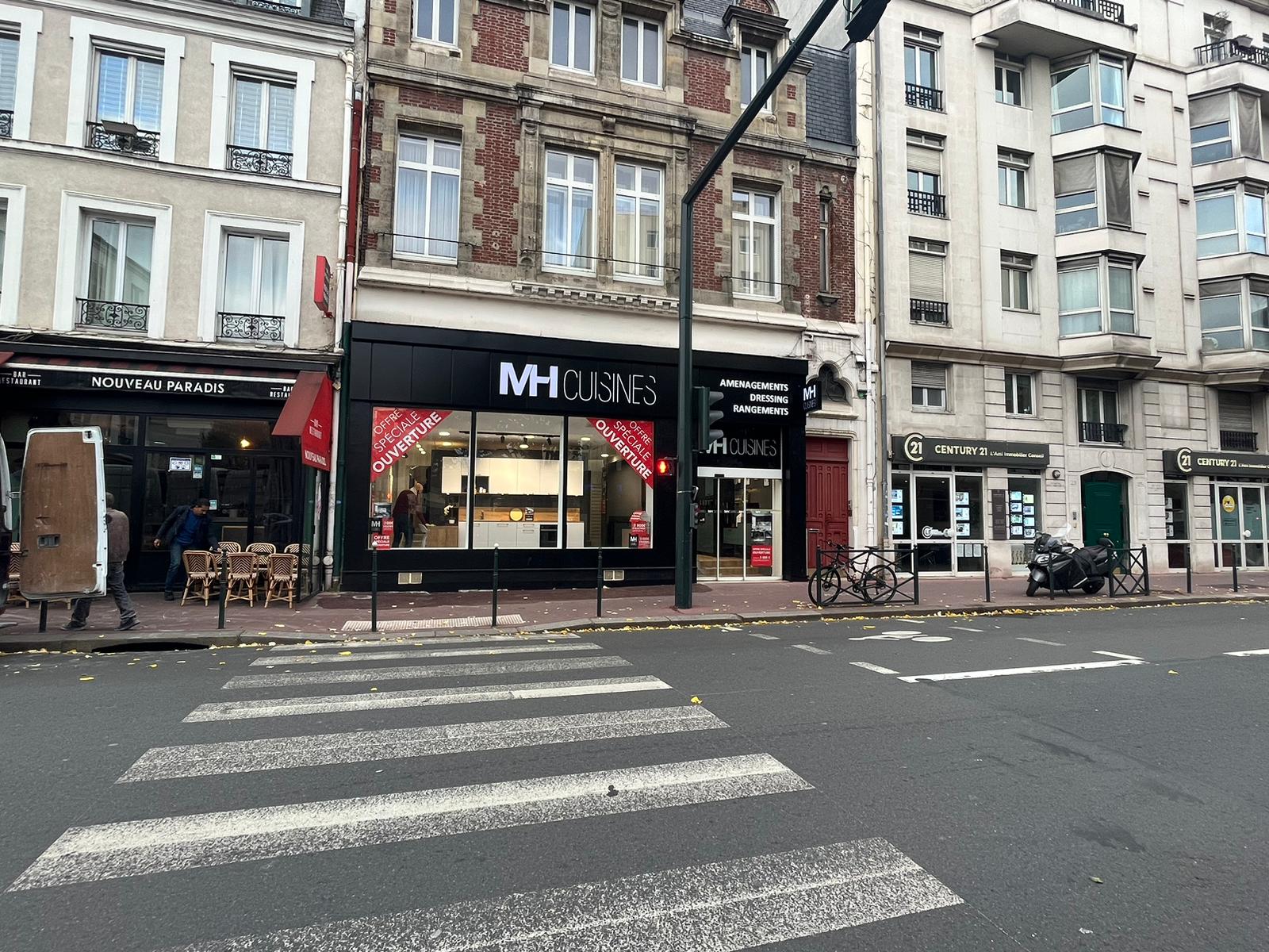 d&eacute;couvrez nos solutions de finitions pour fen&ecirc;tres &agrave; asni&egrave;res : large choix de styles, mat&eacute;riaux et couleurs pour sublimer vos menuiseries et am&eacute;liorer l