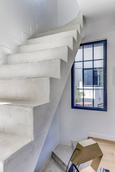 trouvez votre menuisier à asnières : fabrication sur mesure, pose de fenêtres, portes, meubles et agencement intérieur, avec un savoir-faire artisanal et des conseils personnalisés.