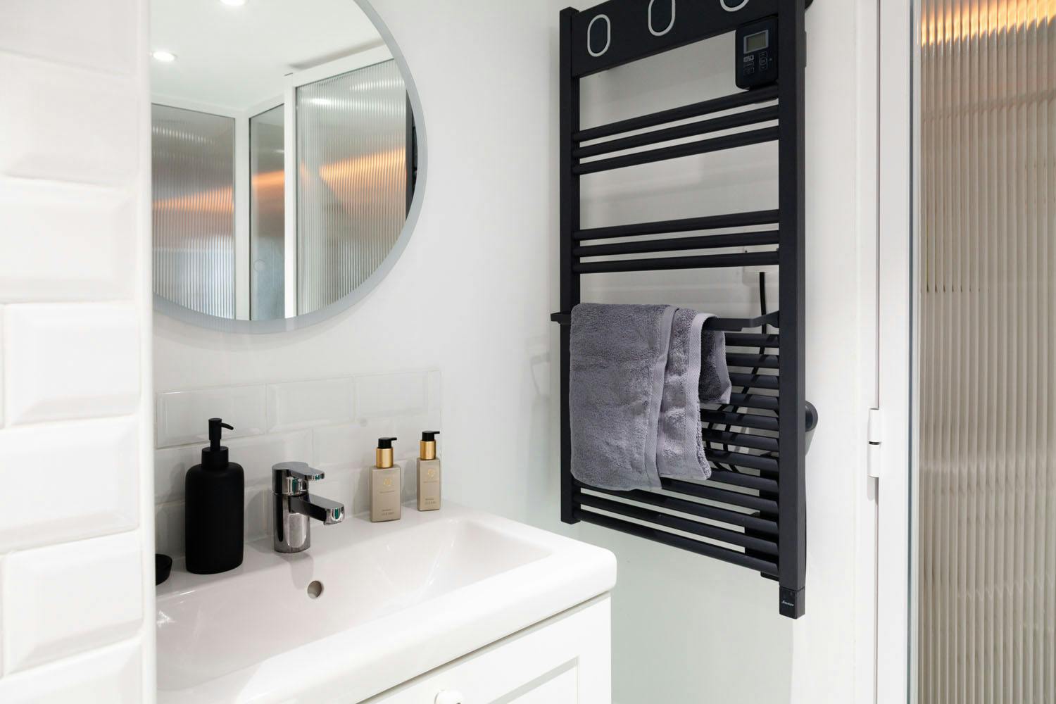 d&eacute;couvrez nos astuces pour optimiser l&rsquo;espace de votre salle de bain &agrave; asni&egrave;res : solutions de rangement, am&eacute;nagements malins et conseils sur-mesure pour transformer votre pi&egrave;ce d&rsquo;eau en un espace fonctionnel et design.