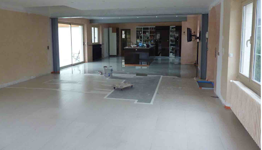 béton ciré : quel est le prix au m2 selon les finitions ? découvrez le prix du béton ciré au m2 selon les différentes finitions. comparez les tarifs, les facteurs qui influencent le coût et trouvez des conseils pour choisir la finition idéale pour votre projet.