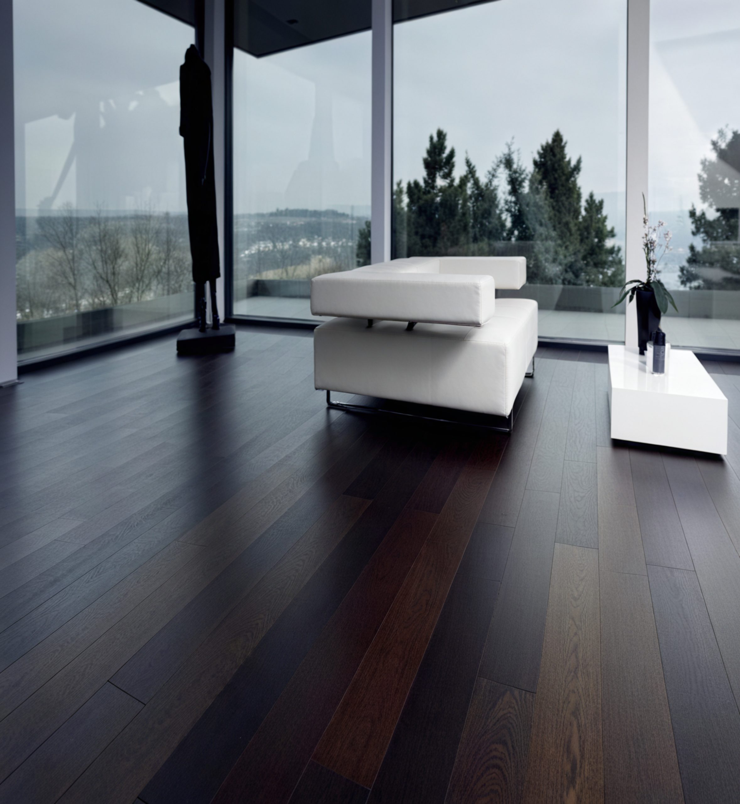 d&eacute;couvrez tout sur le prix du parquet flottant : facteurs qui influencent le co&ucirc;t, fourchette de prix au m&egrave;tre carr&eacute;, conseils pour bien choisir et installer votre parquet selon votre budget.