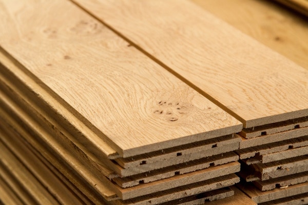 découvrez les prix au m² pour l'achat et la pose de parquet : comparatif des différents types de parquets, conseils pour choisir le meilleur rapport qualité-prix et astuces pour estimer votre budget.