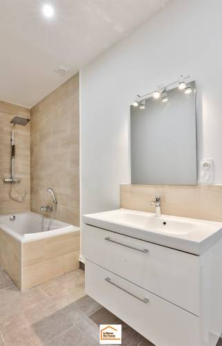 Rénovation partielle ou totale : quelle option pour votre appartement à Asnières sur Seine confiez la rénovation de votre appartement à asnières à des experts. qualité, conseils personnalisés et respect des délais pour un intérieur moderne et confortable.