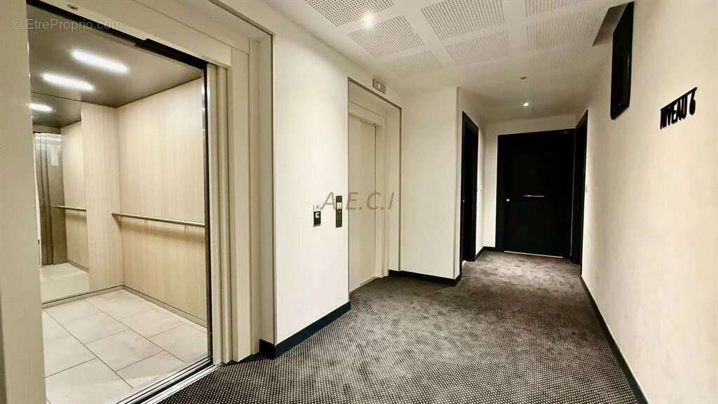 Les étapes clés pour réussir la rénovation intérieure de votre appartement à Asnières sur Seine découvrez nos services de rénovation d’appartement à asnières : travaux de qualité, conseils personnalisés et devis gratuit pour transformer votre intérieur selon vos envies.