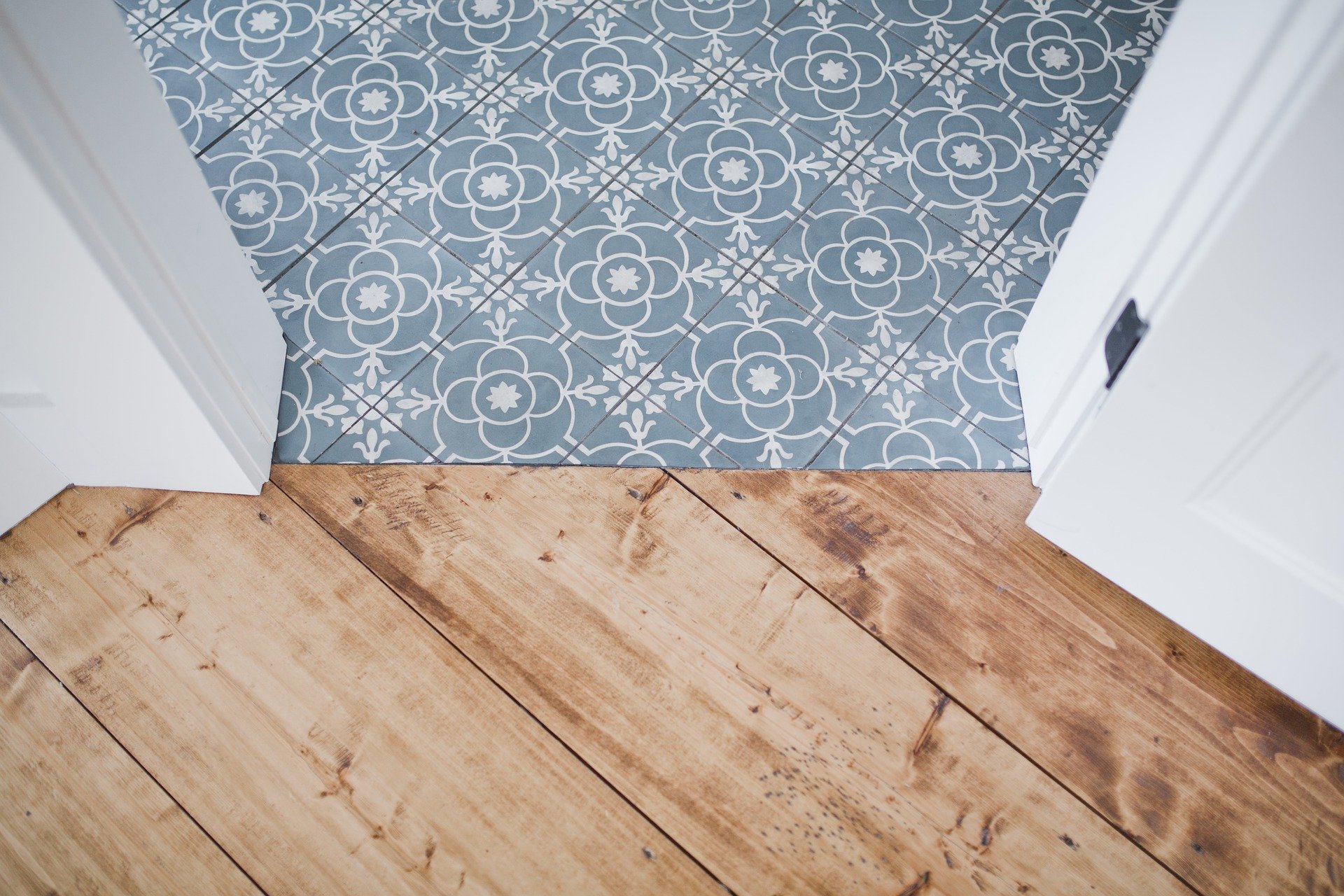 Rénover son carrelage à Asnières sur Seine : conseils et astuces pour un résultat durable confiez la rénovation de votre carrelage à asnières à des spécialistes. redonnez vie à vos sols et murs avec des solutions durables et esthétiques. devis gratuit !
