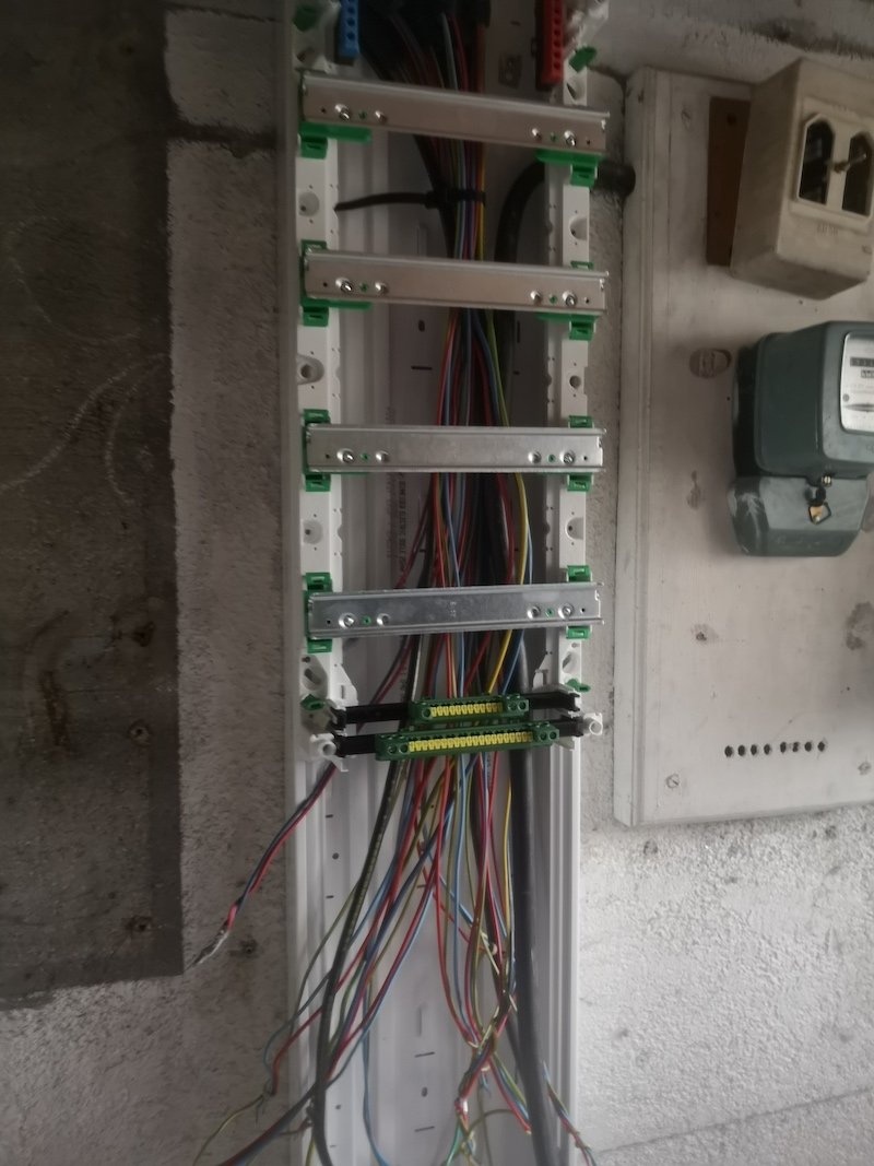 d&eacute;couvrez nos solutions de r&eacute;novation &eacute;lectrique pour moderniser votre installation, assurer la s&eacute;curit&eacute; de votre logement et respecter les normes en vigueur. obtenez un devis gratuit aupr&egrave;s de professionnels qualifi&eacute;s.