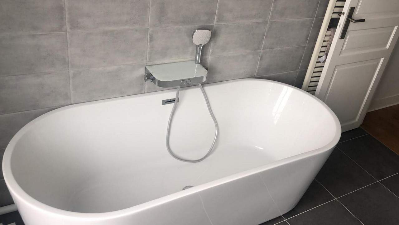 confiez la rénovation de votre salle de bain à asnières à des experts qualifiés. découvrez des solutions sur-mesure pour moderniser, optimiser et sublimer votre espace avec des matériaux de qualité. devis gratuit et accompagnement personnalisé.