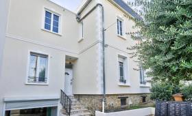 Comment rénover une maison ancienne à Asnières sur Seine avec un artisan découvrez nos conseils et solutions pour rénover une maison ancienne à asnières. améliorez le confort, la performance énergétique et le charme de votre bien grâce à des travaux adaptés à vos besoins.