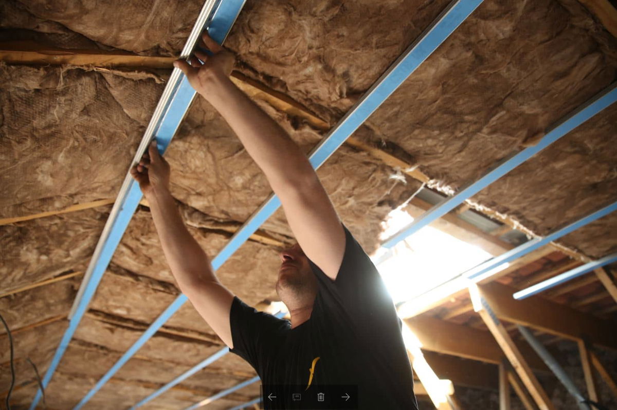 Combien coûte un ravalement de façade pour une maison de 100m2 ? découvrez le coût moyen d’un ravalement de façade pour une surface de 100m2, les facteurs qui influencent le prix et des conseils pour estimer votre budget efficacement.