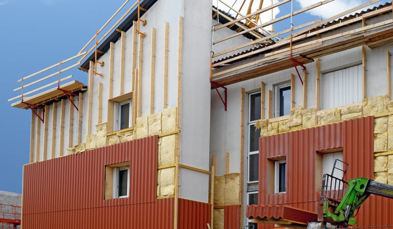 Combien coûte le ravalement de façade d’une maison de 100m2 ? découvrez le coût moyen d’un ravalement de façade de 100m2, les facteurs influençant le prix et nos conseils pour bien estimer votre budget travaux.