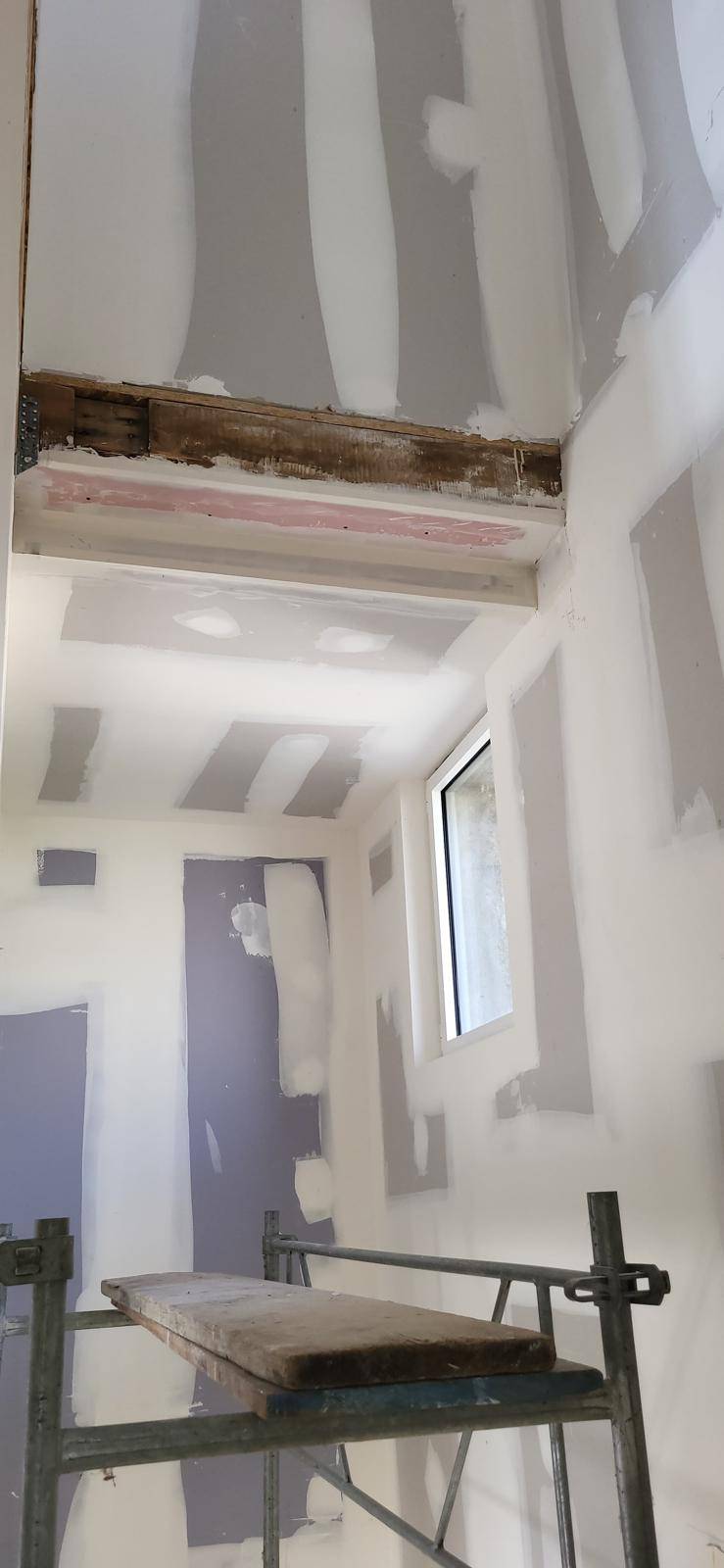 Combien coûte la pose de placo au m2 ? découvrez le prix du placo au m², les différents types de plaques de plâtre, leur coût moyen, ainsi que des conseils pour bien estimer votre budget et réussir vos travaux d