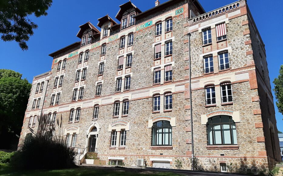 Entreprise de rénovation à Cachan : travaux intérieurs sur mesure et dépannages urgents confiez votre projet de rénovation à cachan à des experts qualifiés. services sur-mesure pour rénover maison, appartement ou local professionnel à cachan. devis gratuit et conseils personnalisés !